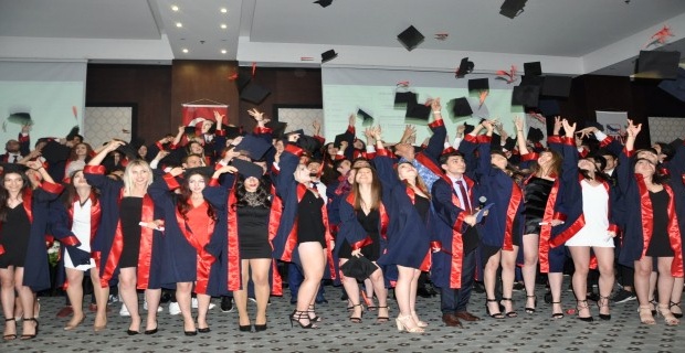 Özel Edirne Sınav Temel Lisesi 124 öğrencisini mezun etti!