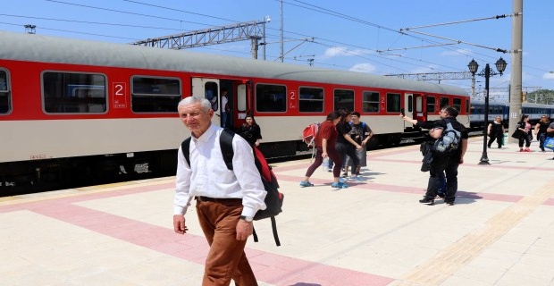 Filibe'den kalkan tren Edirne garına ulaştı.