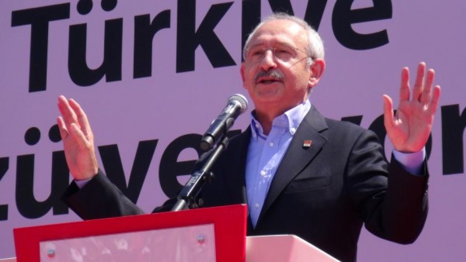 Kılıçdaroğlu “Davutoğlu mayosunu giysin gelsin yüzsün!”