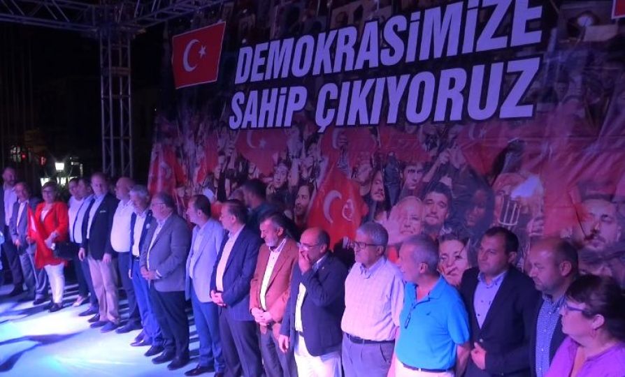 Müezzinoğlu Demokrasi nöbetinde Edirne'deydi!